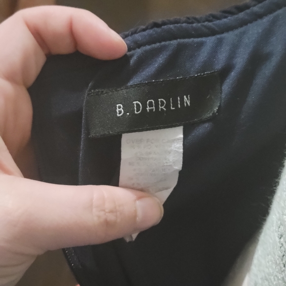 Cute strapless dress. - Picture 4 of 4